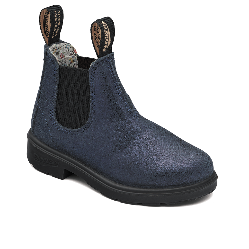 Kids blundstones 2025
